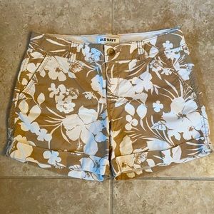 Women’s Hawaiian Print Vacation Shorts